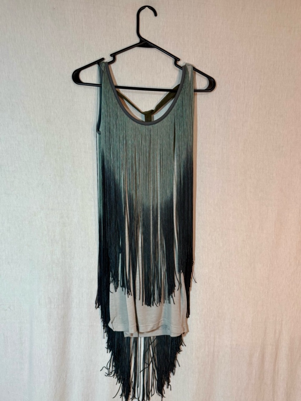 Nuvula - Fringe backless minidress in grey ombre. Size S